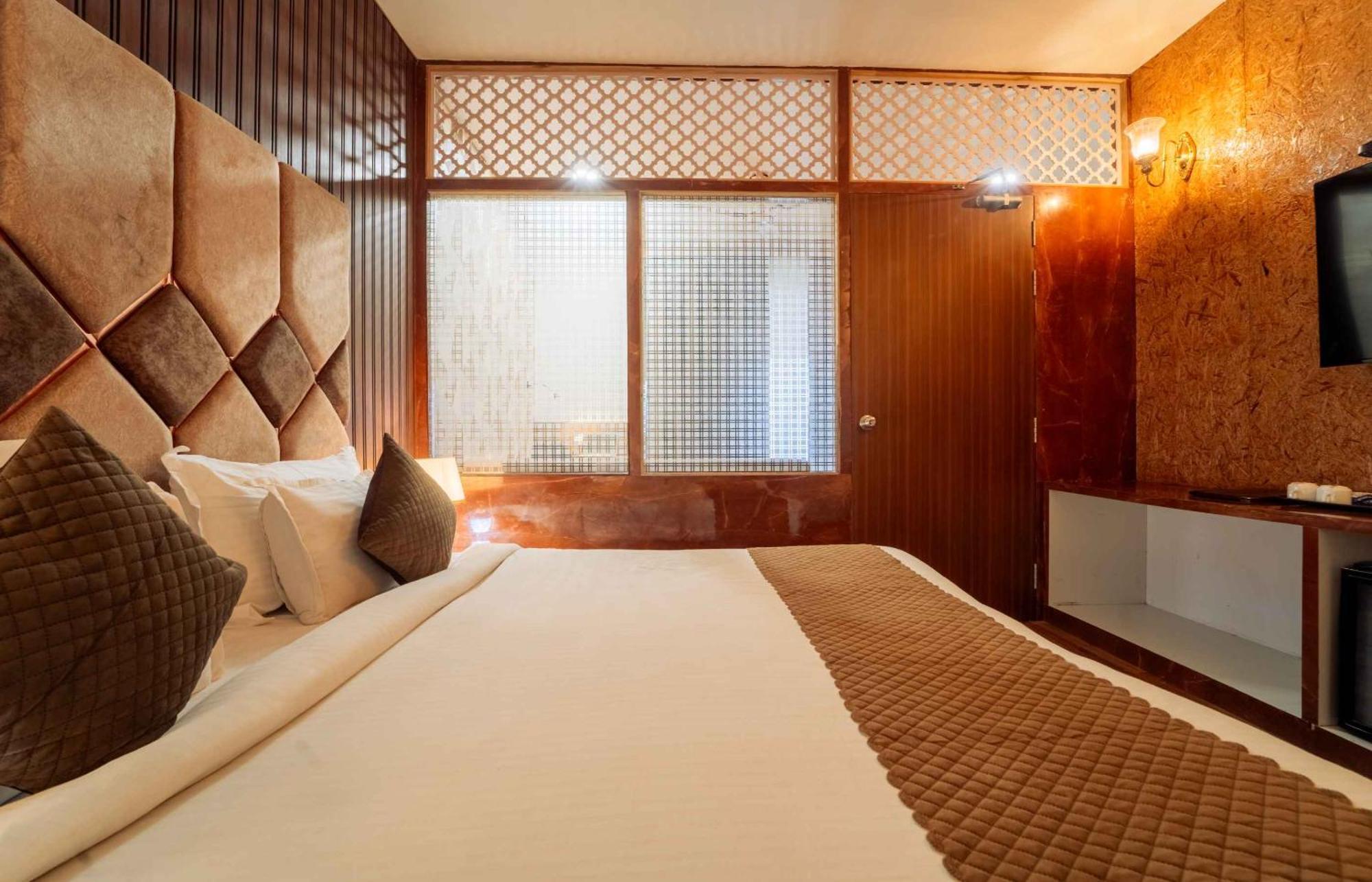 เดอะ รอยัล พาราไดซ์ รีสอร์ต แอนด์ ซอลต์ ยาร์ด Hotel อัจเมอร์ ภายนอก รูปภาพ